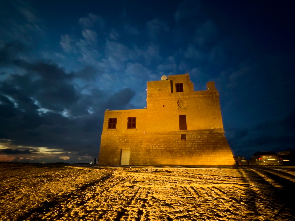 GasanMamo Insurance Illuminates the Historic White Tower in Mellieħa